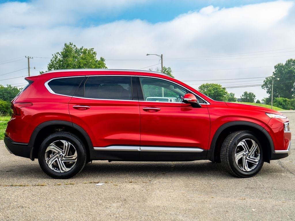 Used 2023 Hyundai Santa Fe SEL w/ Premium Package AWD/4WD image 2