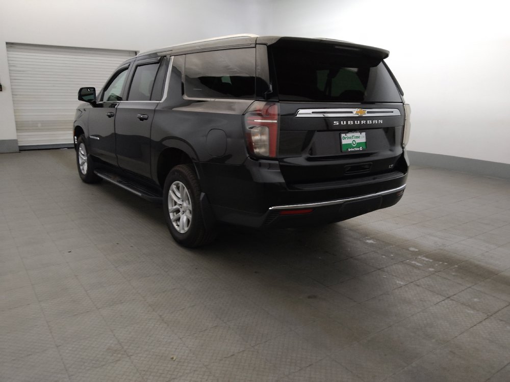 Used 2022 Chevrolet Suburban LT w/ Luxury Package AWD/4WD image 5