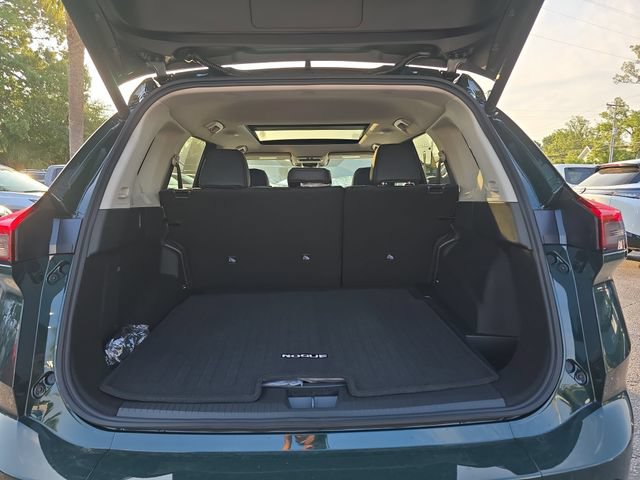 New 2026 Nissan Rogue Dark Armor FWD image 13