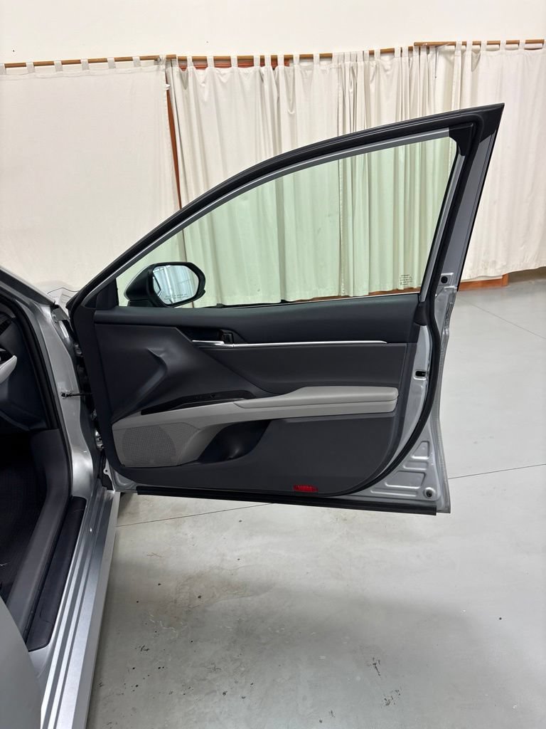 Used 2024 Toyota Camry LE FWD image 25