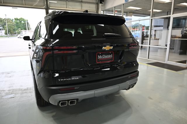 New 2027 Chevrolet Traverse LT w/ LPO, Floor Liner Package FWD image 6