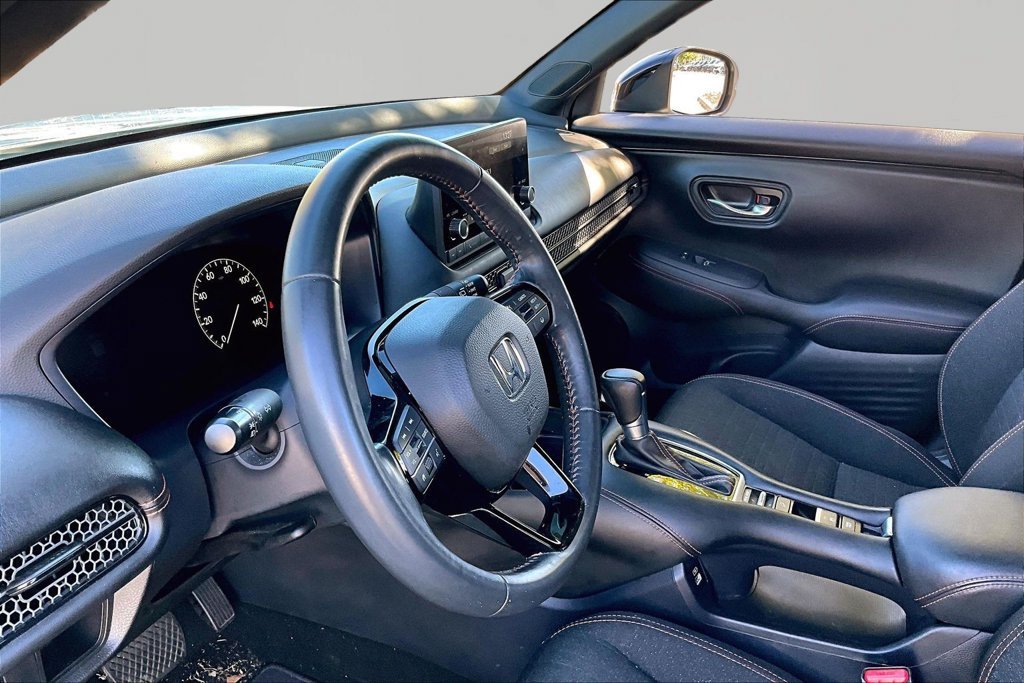 Used 2023 Honda HR-V Sport image 14