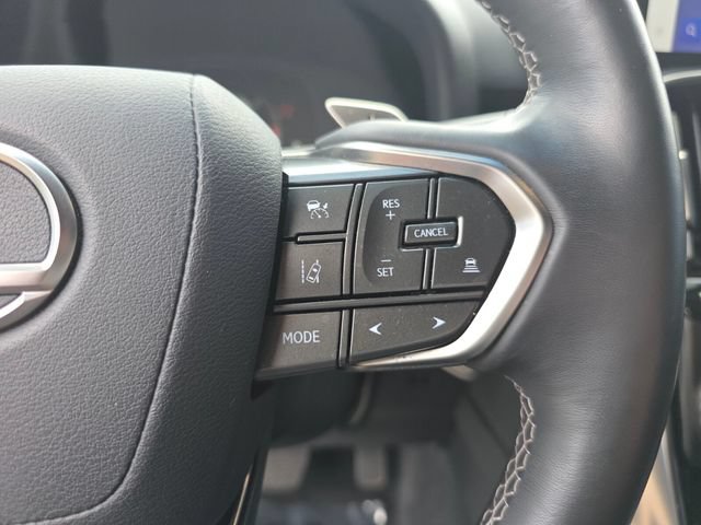 Used 2024 Lexus LX 600 4WD w/ Premium Package image 31