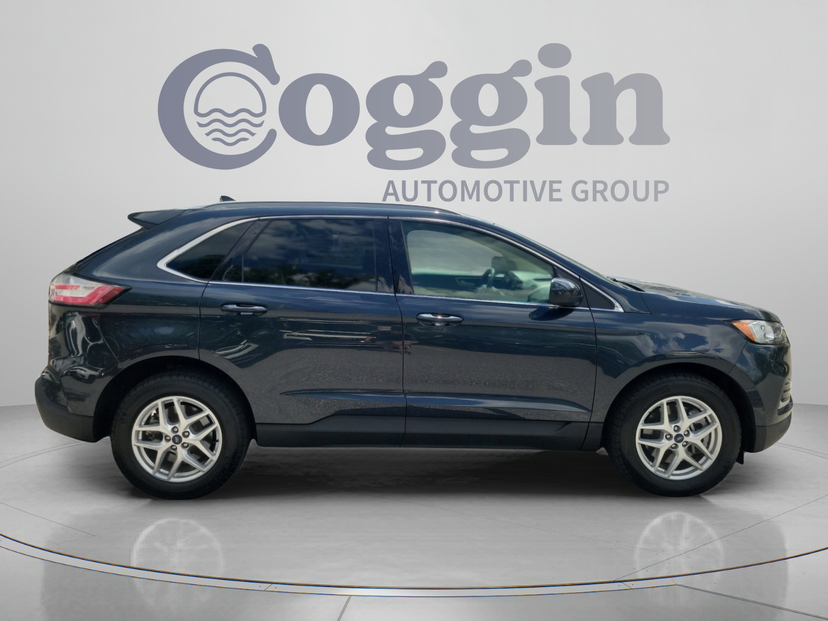 Used 2022 Ford Edge SEL w/ Convenience Package AWD/4WD image 4