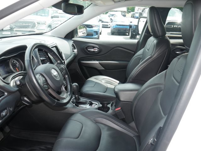 Used 2021 Jeep Cherokee Limited w/ Elite Package AWD/4WD image 2