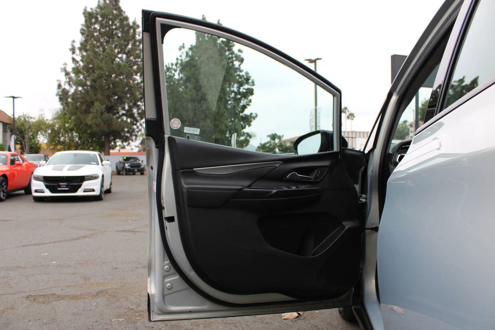 Used 2023 Chevrolet Bolt LT image 4