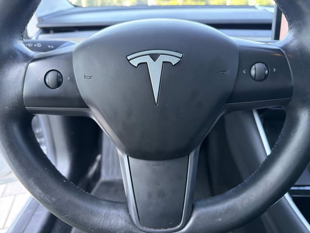 Used 2018 Tesla Model 3 Long Range RWD image 26