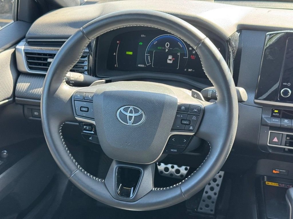 Certified 2025 Toyota Camry SE FWD image 15