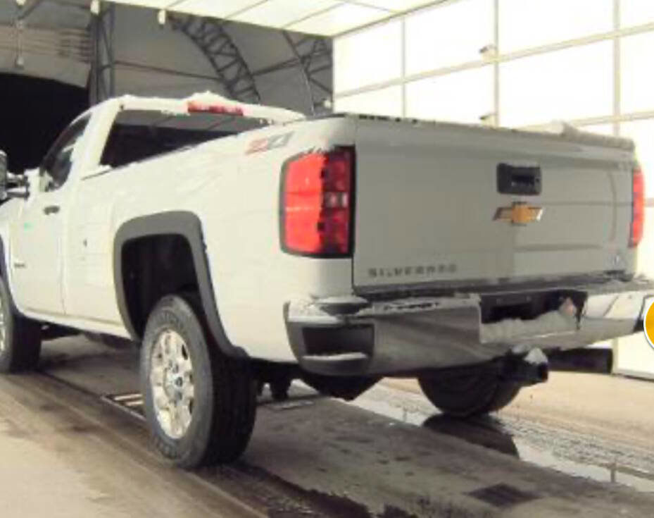 Used 2015 Chevrolet Silverado 3500 LT w/ LT Convenience Package image 13