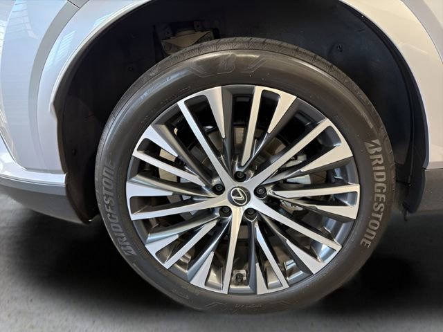 Used 2024 Lexus RX 350 Premium w/ Accessory Package (Z1) FWD image 28