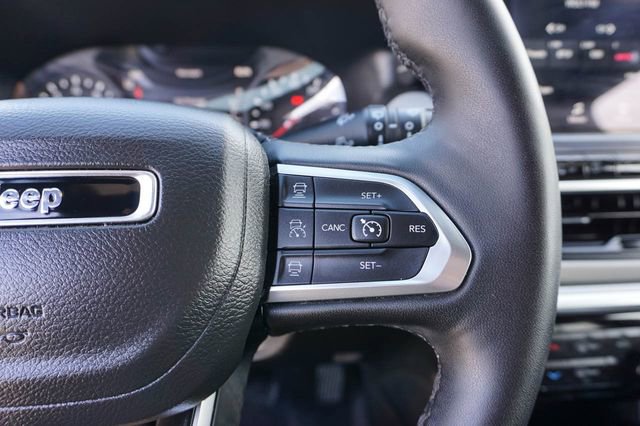 Used 2025 Jeep Compass Limited AWD/4WD image 22