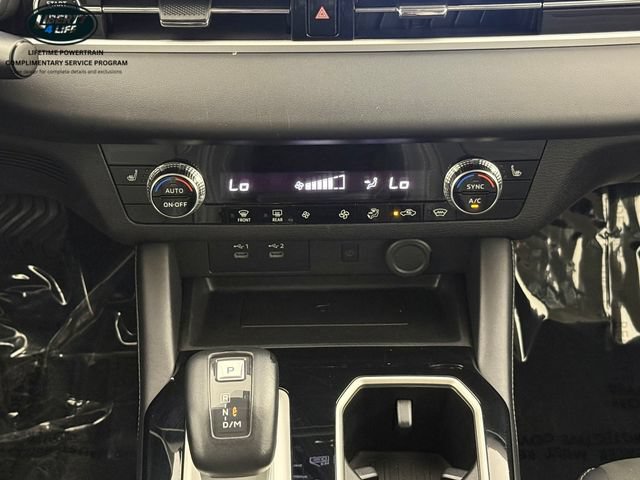 Used 2025 Mitsubishi Outlander SE AWD/4WD image 24