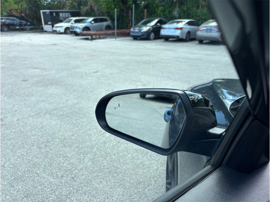 Used 2019 Hyundai Veloster Turbo Ultimate FWD image 16