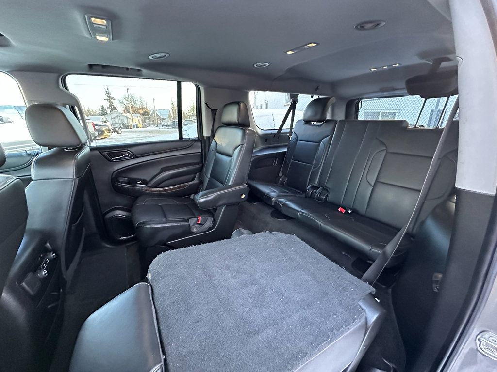 Used 2018 Chevrolet Suburban LT image 10