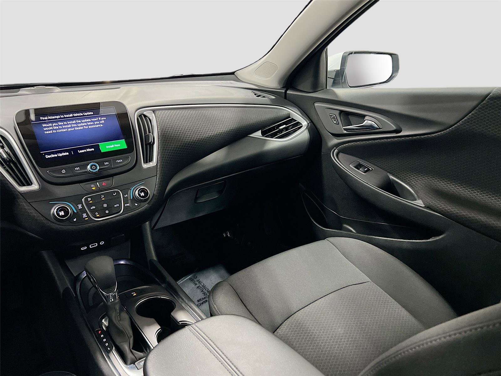 Used 2025 Chevrolet Malibu LT image 31