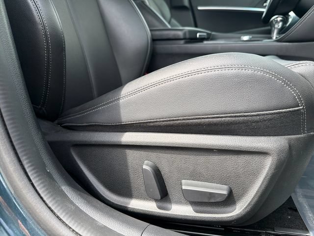 Used 2025 Genesis G70 2.5T AWD/4WD image 28