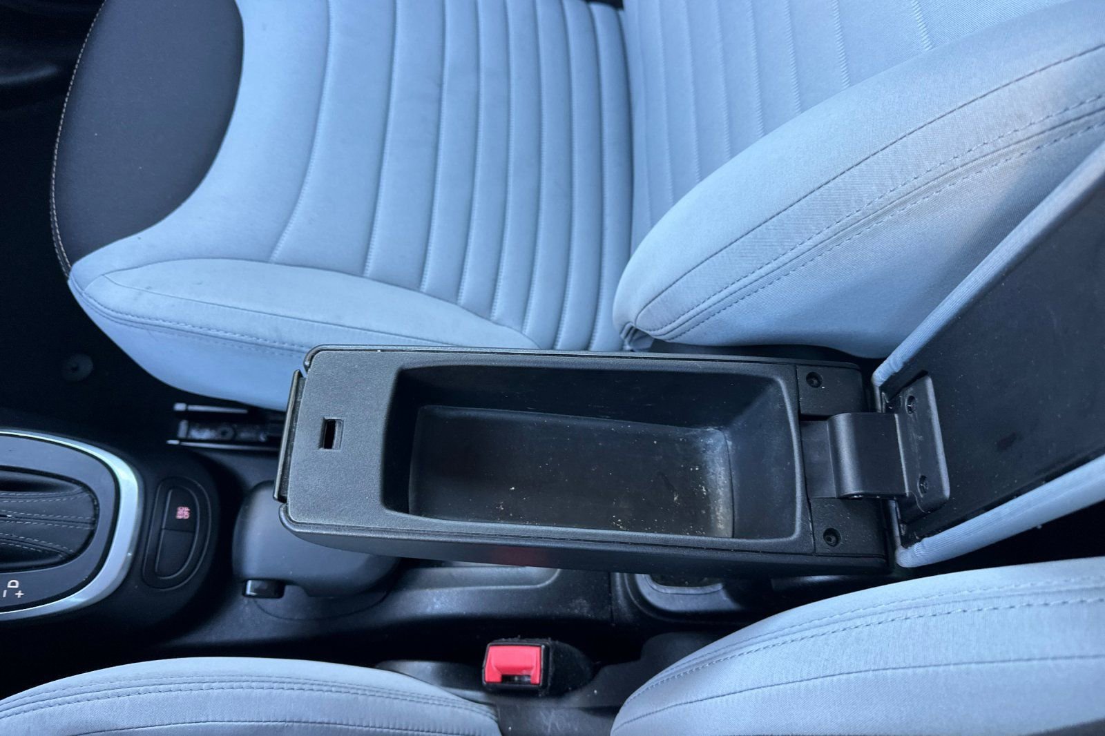 Used 2014 FIAT 500L Easy image 32