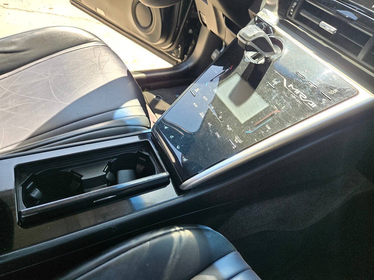 Used 2018 Toyota Mirai FWD image 39