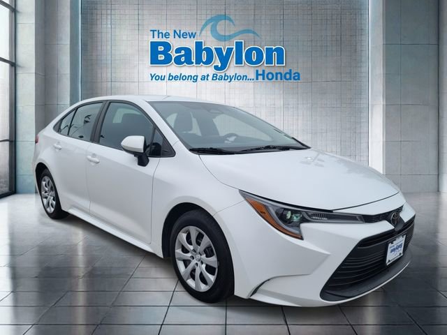 Used 2023 Toyota Corolla LE image 6