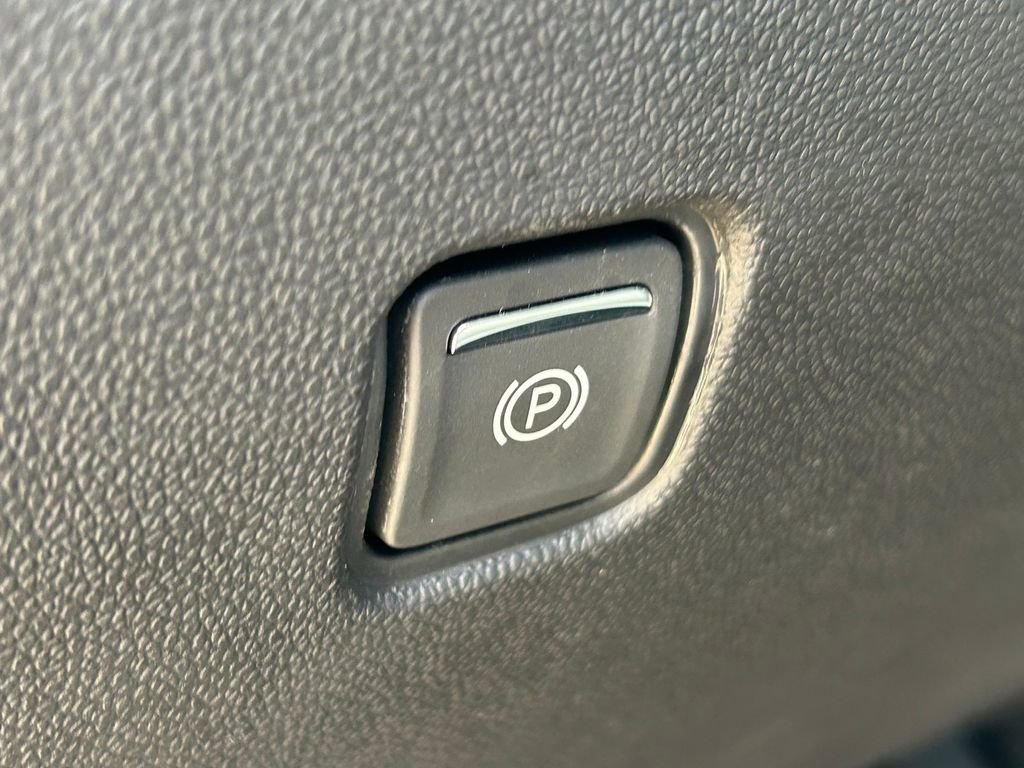 Used 2025 Chevrolet Blazer LT AWD/4WD image 22
