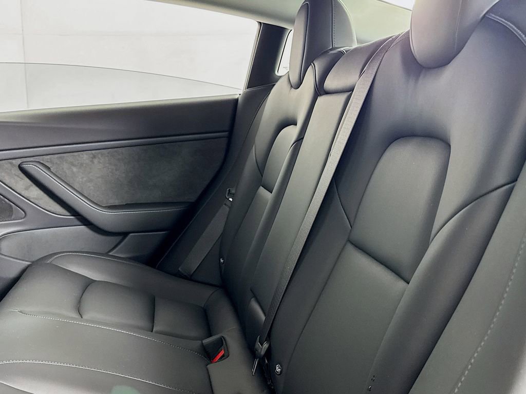 Used 2018 Tesla Model 3 Long Range image 11