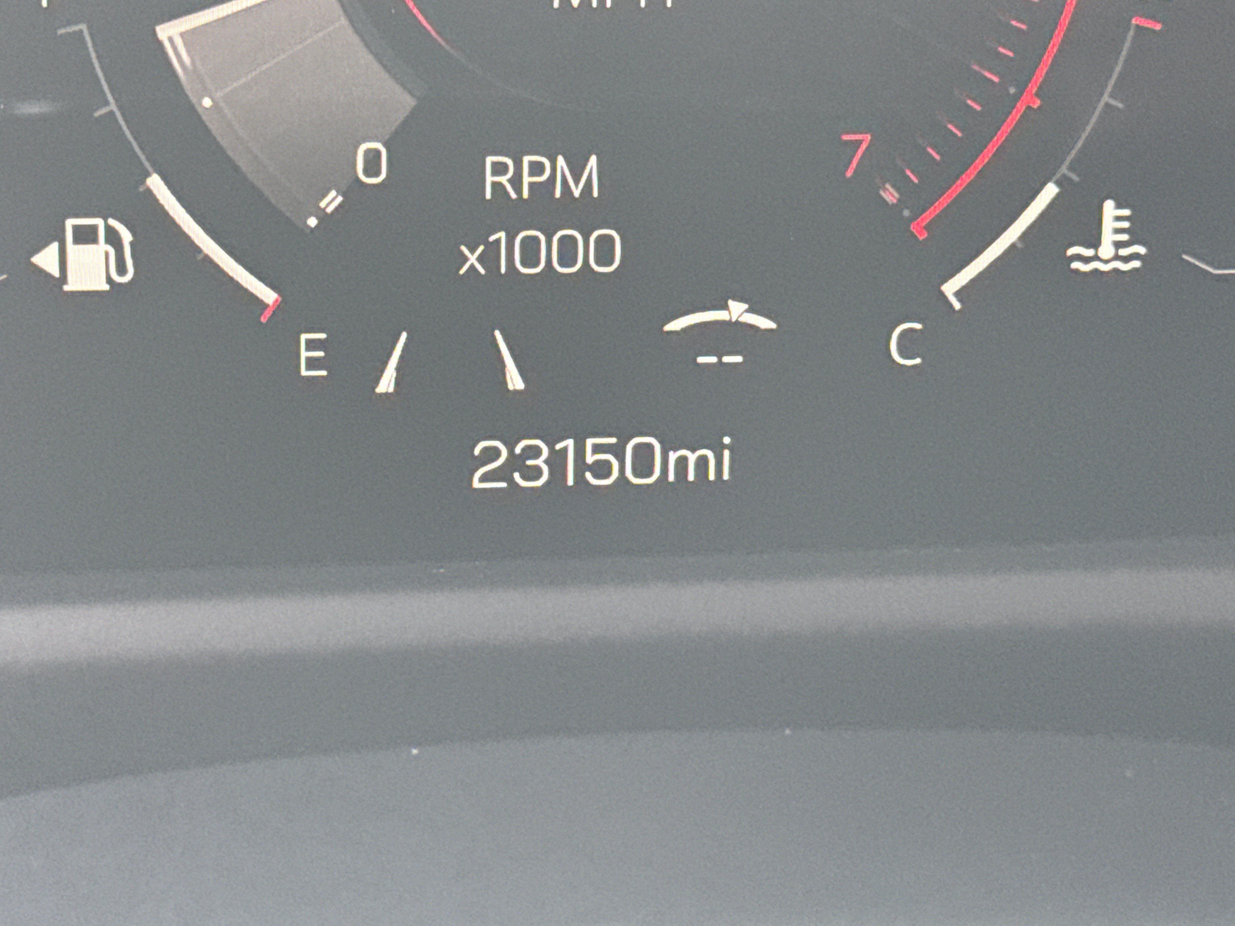 Used 2026 GMC Acadia Elevation w/ Elevation Premium Package FWD image 21