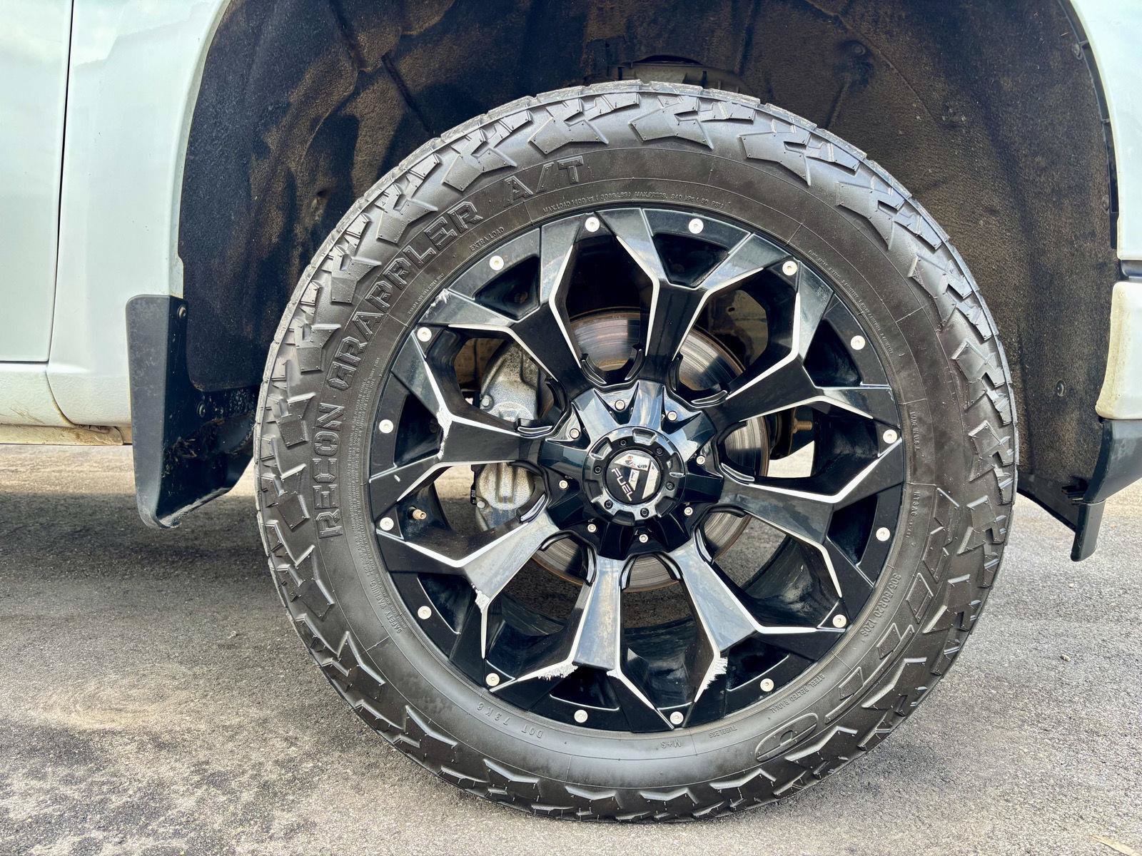 Used 2020 Chevrolet Silverado 1500 RST w/ Texas Edition AWD/4WD image 21