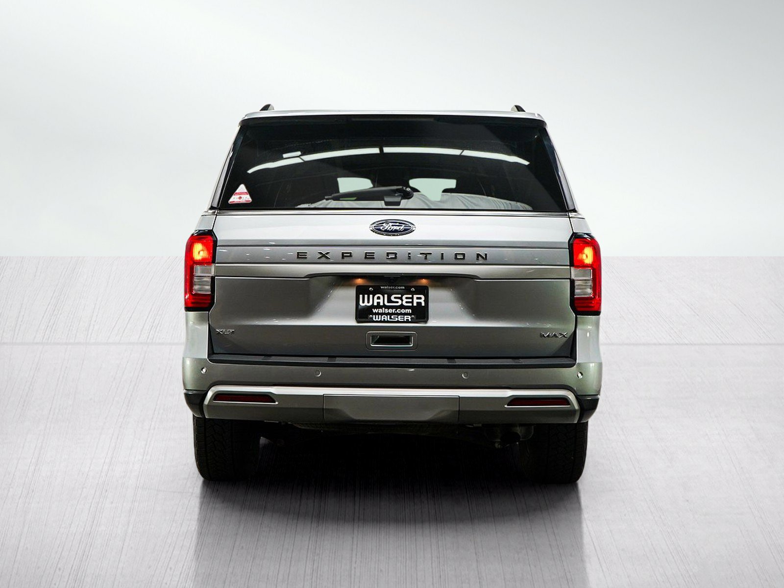 Used 2023 Ford Expedition Max XLT AWD/4WD image 4
