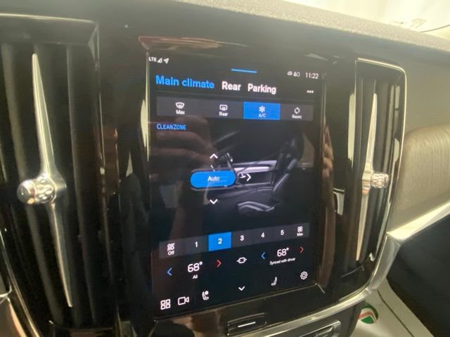 Certified 2025 Volvo S90 B6 Plus image 23