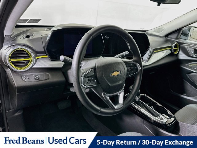 Used 2025 Chevrolet Trax LT w/ Driver Confidence Package FWD image 13
