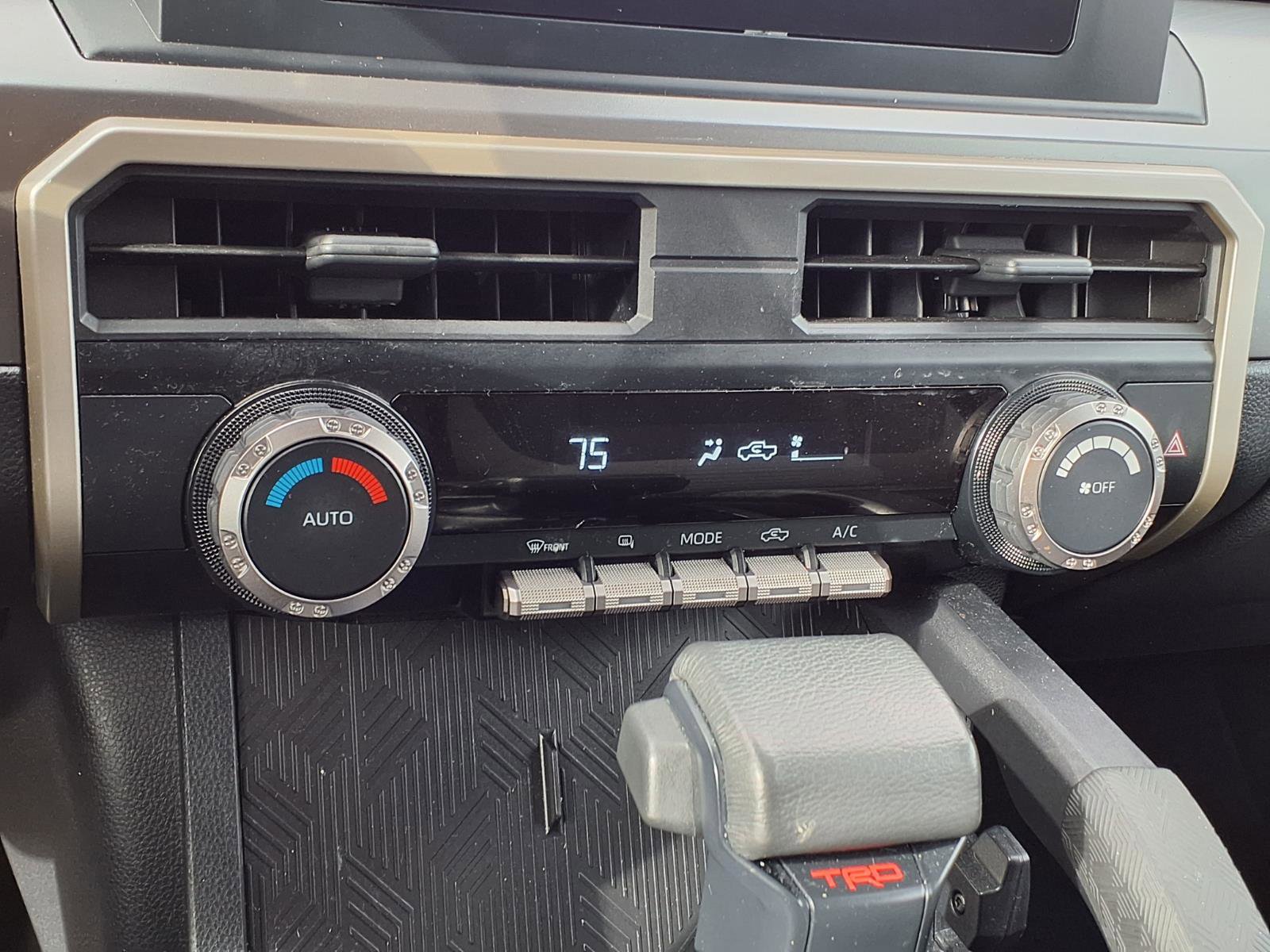 Used 2024 Toyota Tacoma TRD Sport image 19