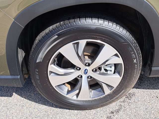 Certified 2025 Subaru Ascent Premium AWD/4WD image 33