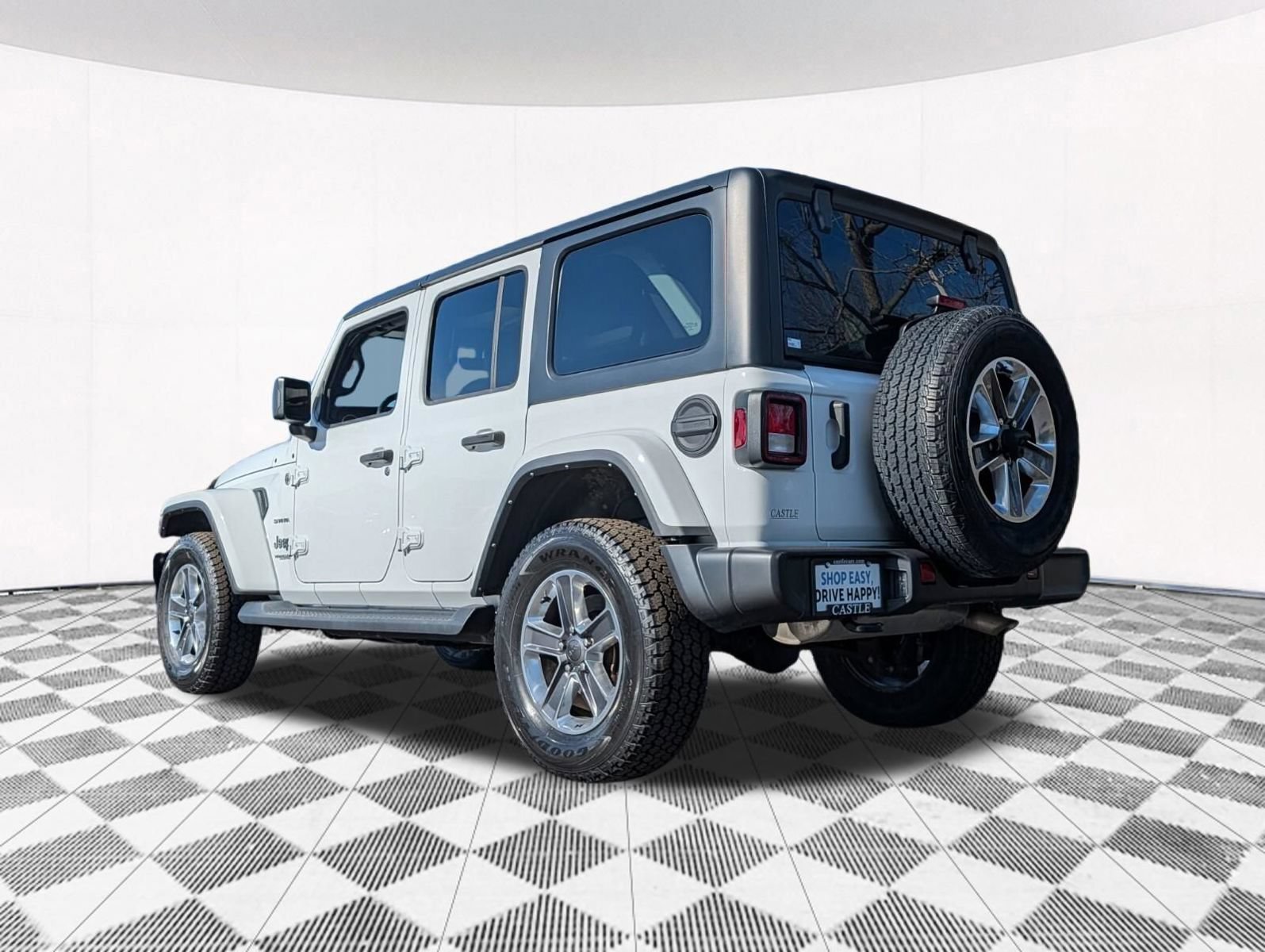 Used 2022 Jeep Wrangler Unlimited Sahara w/ Cold Weather Group AWD/4WD image 13