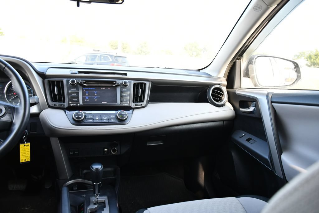 Used 2016 Toyota RAV4 XLE AWD/4WD image 20