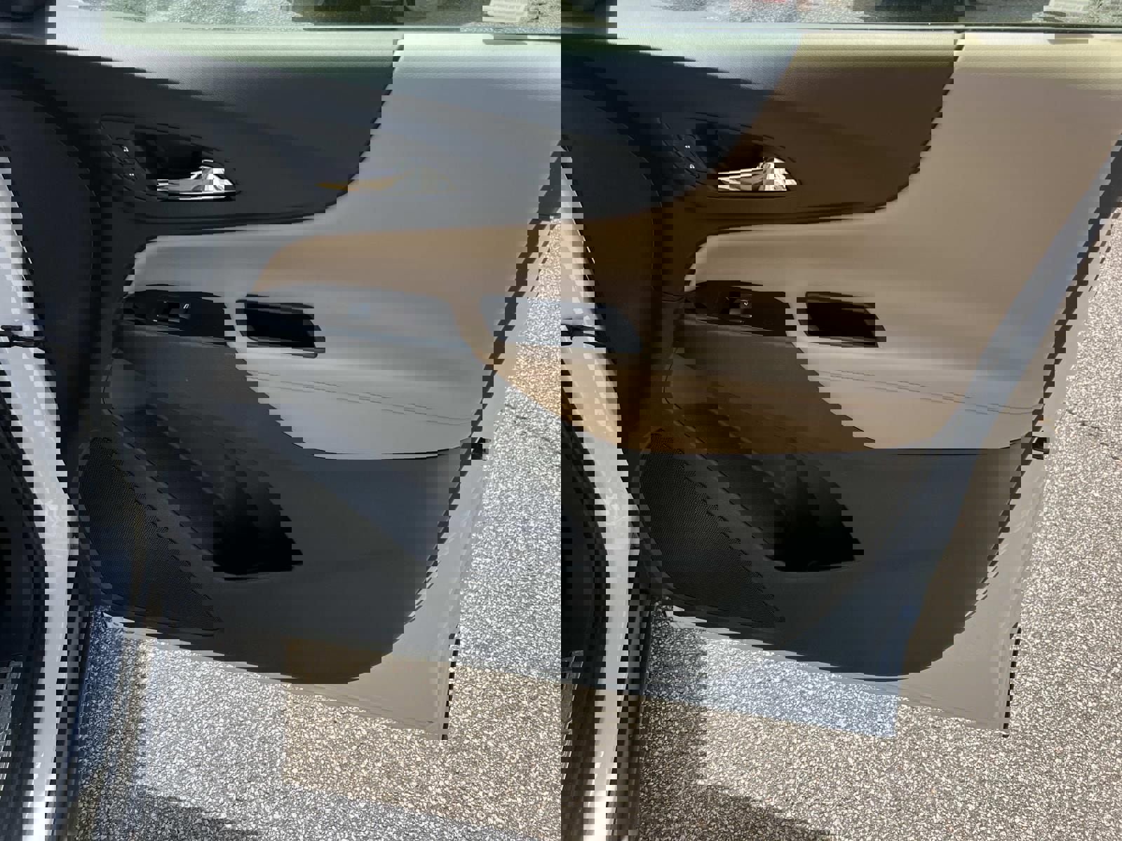 Used 2022 Chevrolet Equinox Premier image 14