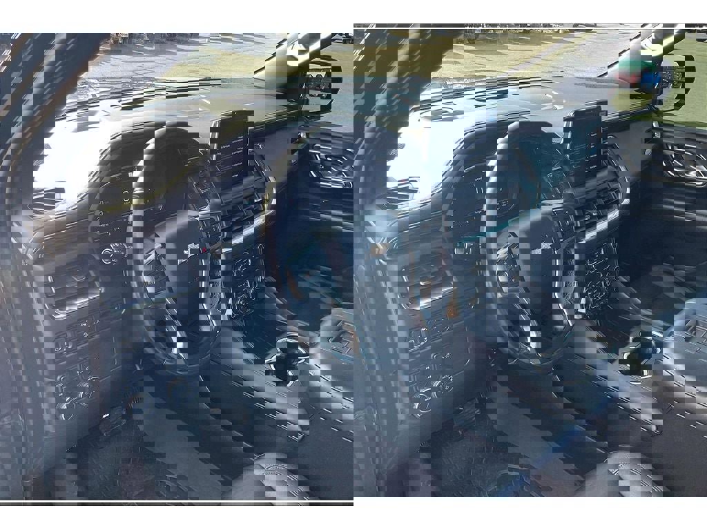 Used 2022 Chevrolet Tahoe Z71 image 15