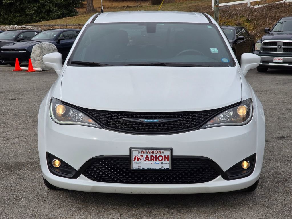 Used 2020 Chrysler Pacifica Touring w/ S Appearance Package image 15