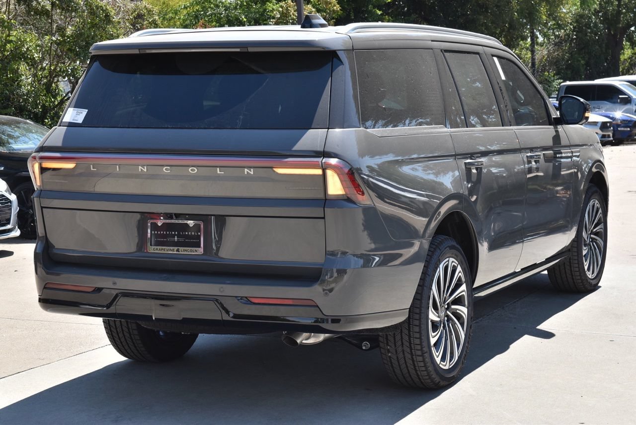 New 2027 Lincoln Navigator Black Label AWD/4WD image 7