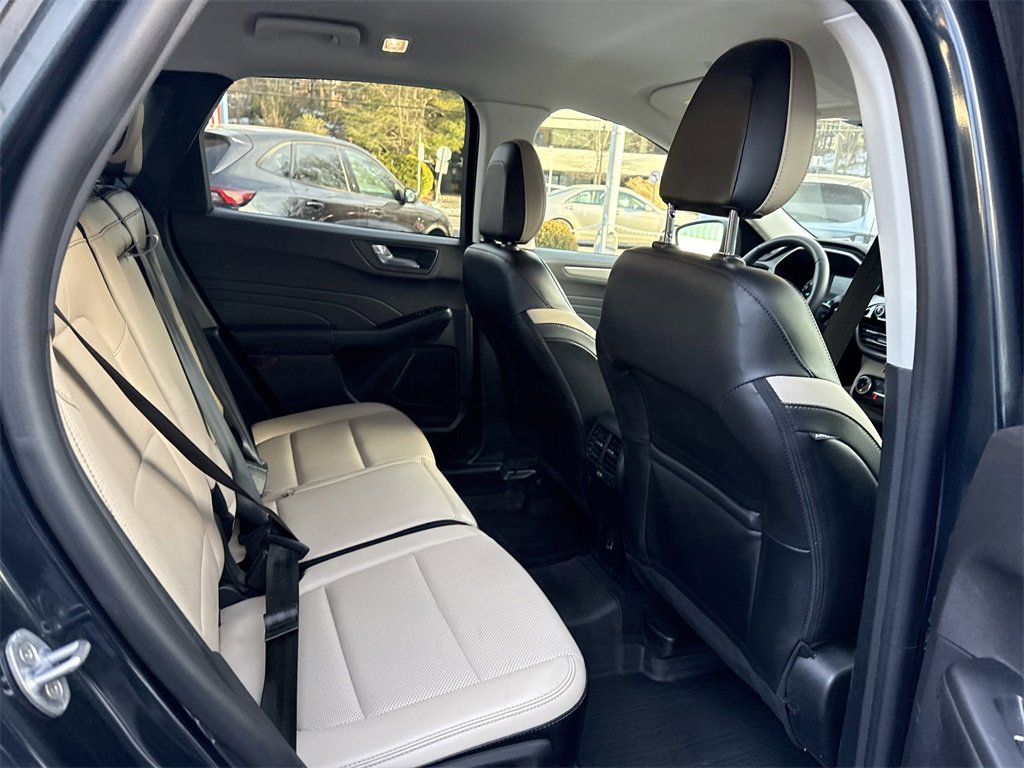 Used 2022 Ford Escape SEL image 19