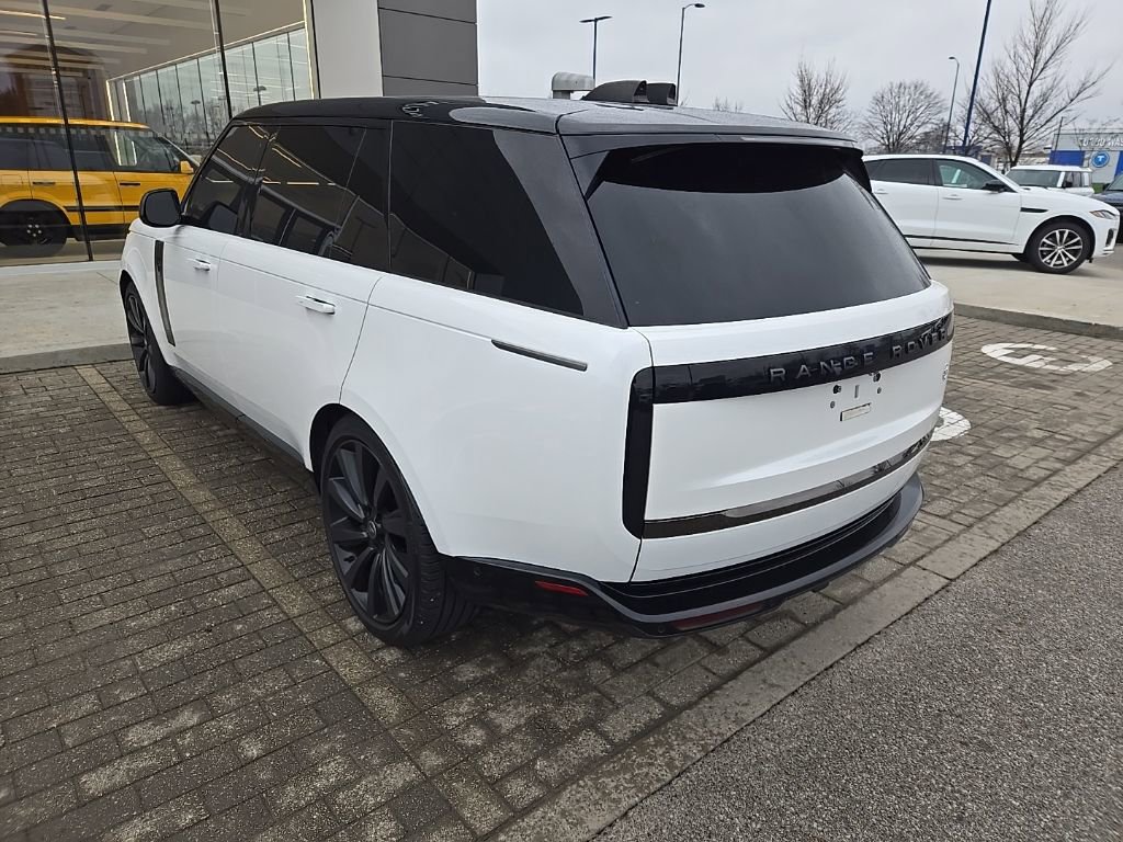 Used 2023 Land Rover Range Rover SV image 7