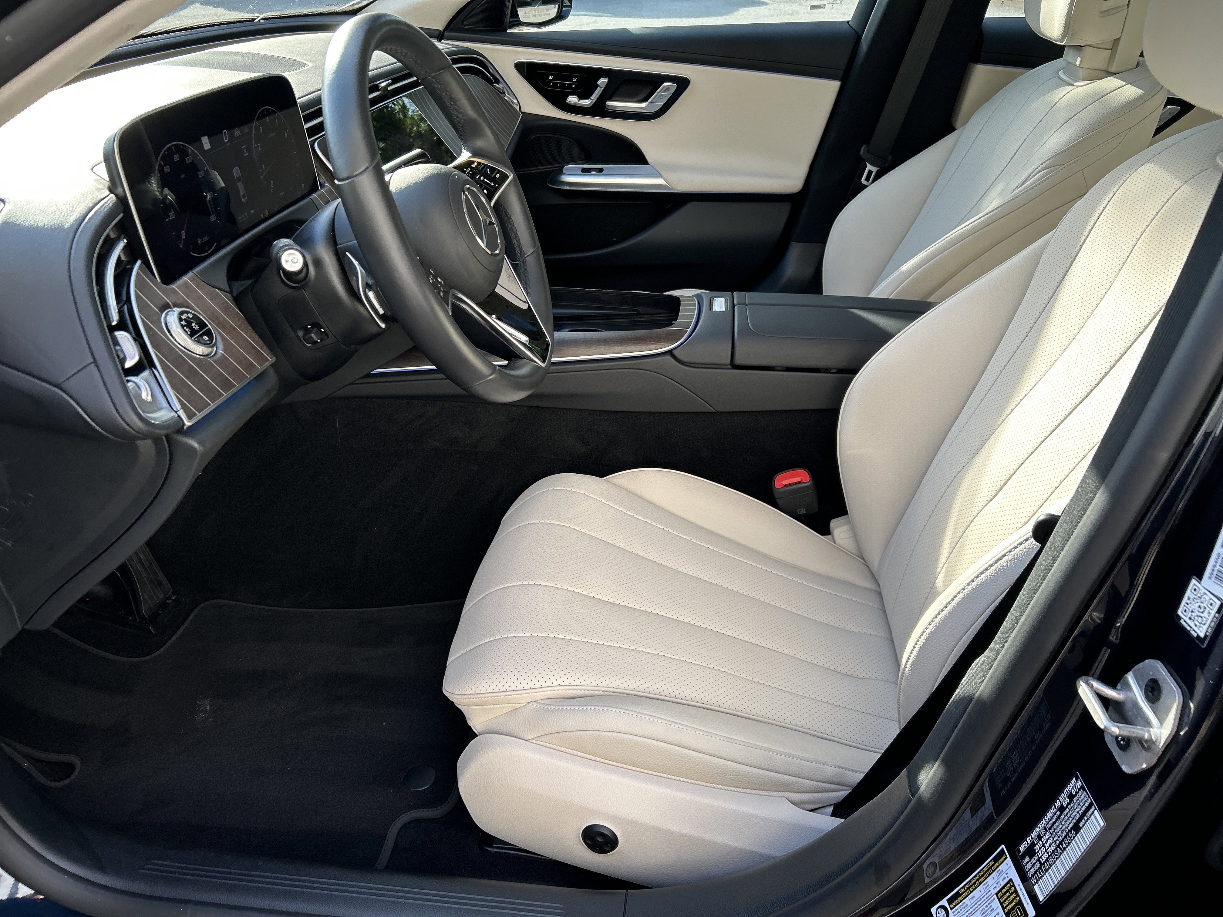 Certified 2025 Mercedes-Benz E 350 4MATIC Sedan image 22