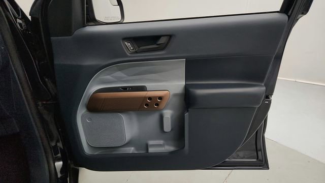 Used 2022 Ford Maverick Lariat w/ Equipment Group 500A Standard image 23