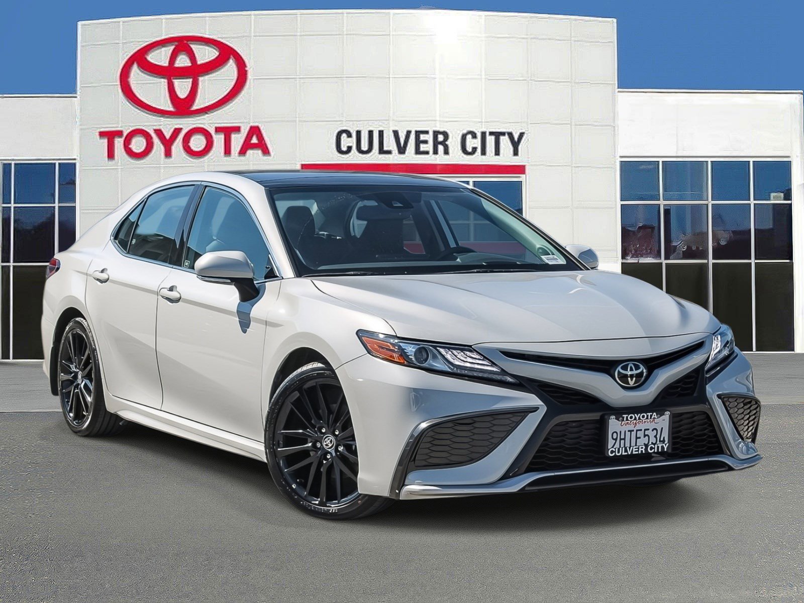 Used 2024 Toyota Camry XSE image 1