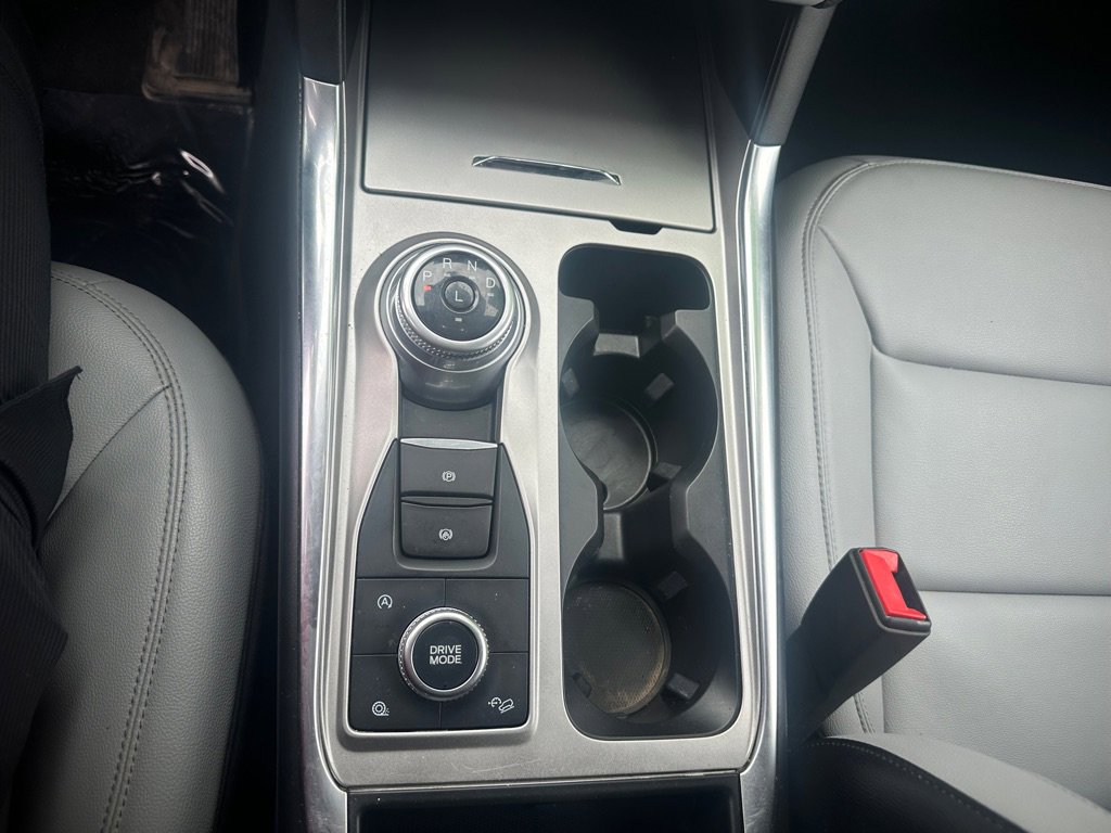 Used 2021 Ford Explorer XLT w/ Equipment Group 202A AWD/4WD image 27
