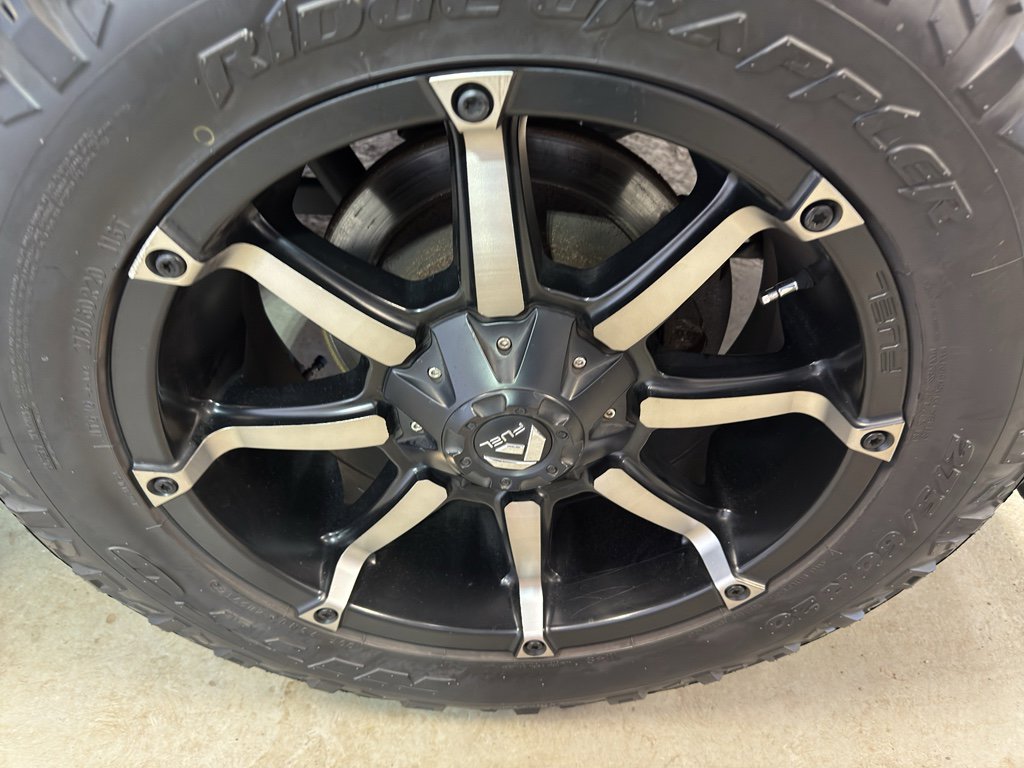 Used 2014 RAM 1500 Big Horn image 32