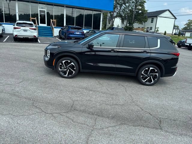 Used 2024 Mitsubishi Outlander SE AWD/4WD image 18
