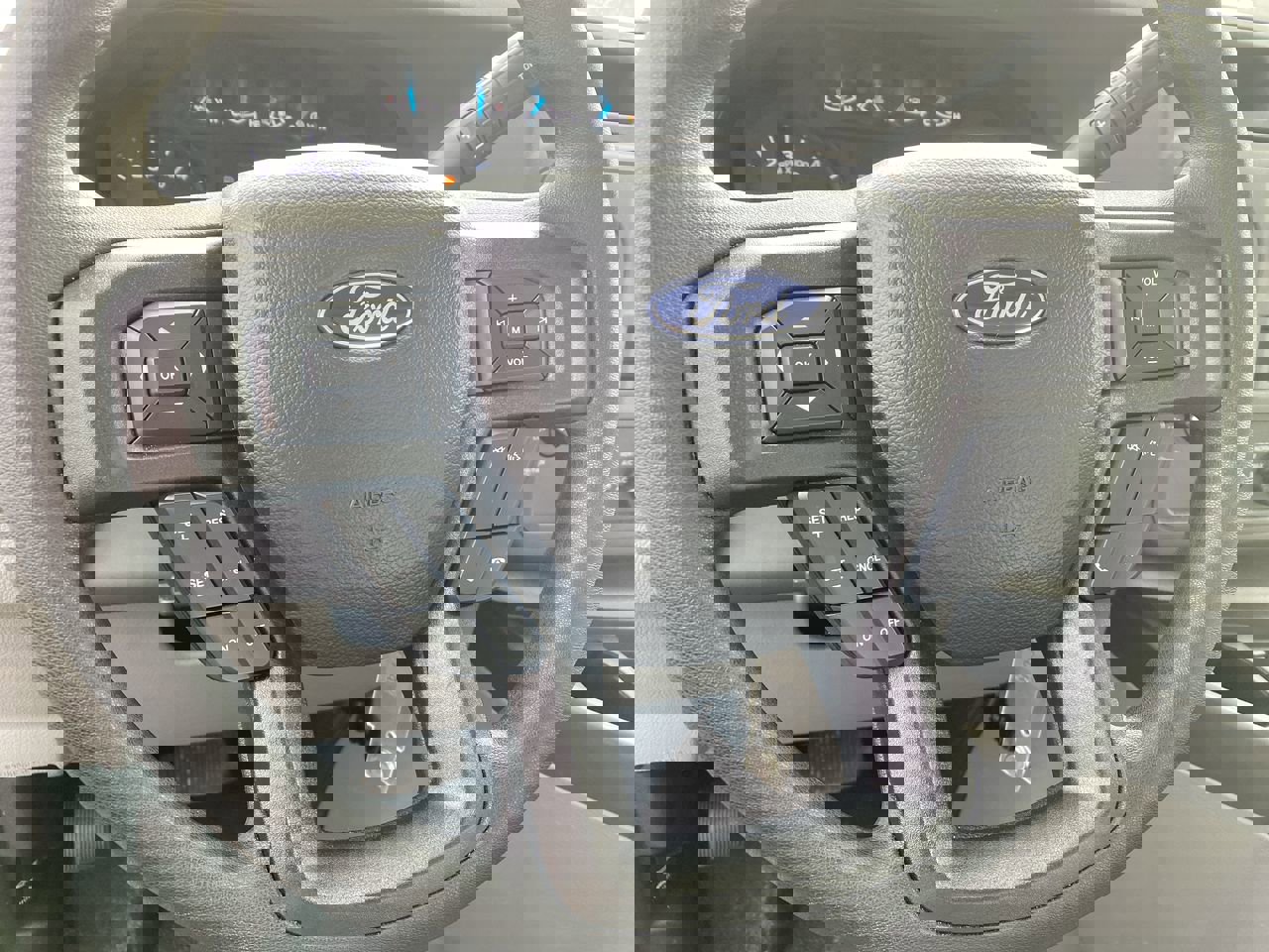 New 2025 Ford E-450 and Econoline 450 Super Duty w/ Power Equipment Group RWD image 9