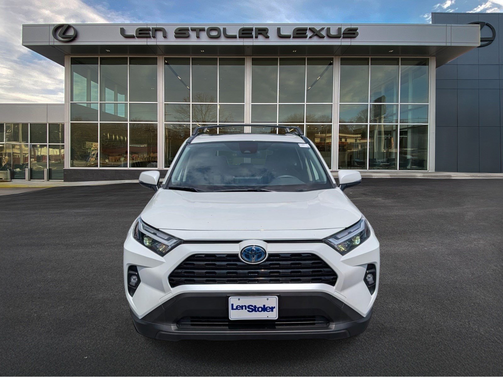 Used 2024 Toyota RAV4 XLE Premium AWD/4WD image 8