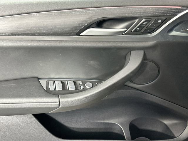 Used 2023 BMW X4 xDrive30i w/ Premium Package image 25