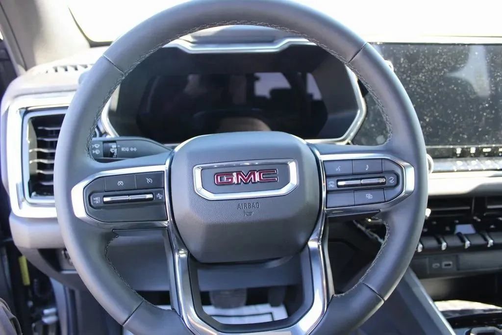 New 2026 GMC Canyon Elevation image 13